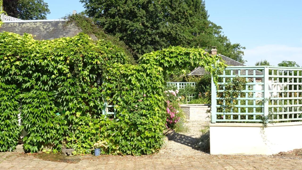 Le Glycine A Manoir Sainte Cecile Apartment Juvigny-Val-d'Andaine Luaran gambar